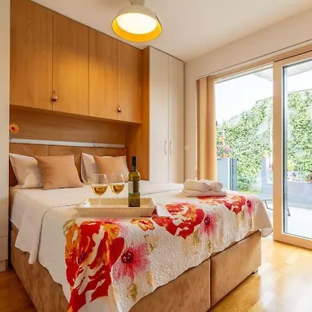 Naduno 2min Walk To Appartement