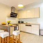 Naduno 2min Walk To Appartement Split